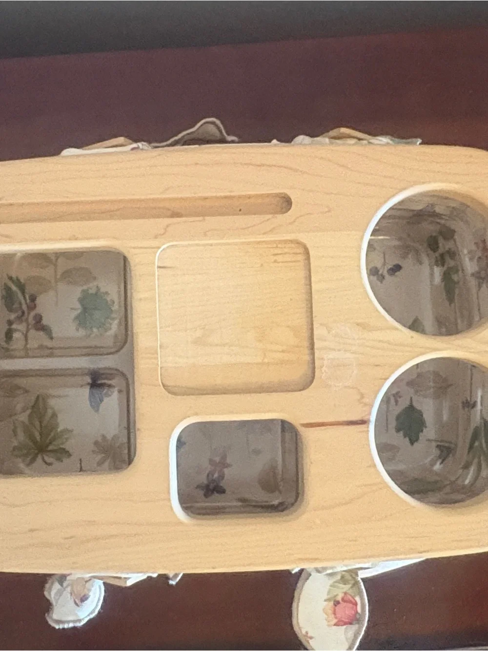 Vintage Longaberger Gathering Basket with divider & Floral Fabric Lining - Beige
